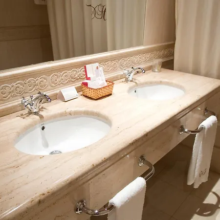 酒店 Fraga Do Eume 3*