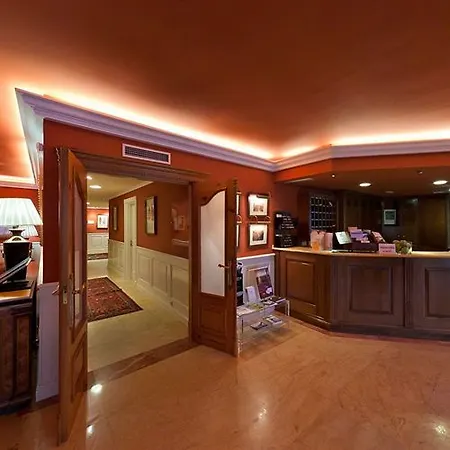 Fraga Do Eume A Capela